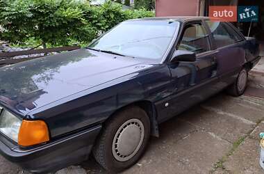 Седан Audi 100 1989 в Черновцах
