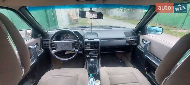 Седан Audi 100 1986 в Бобровице