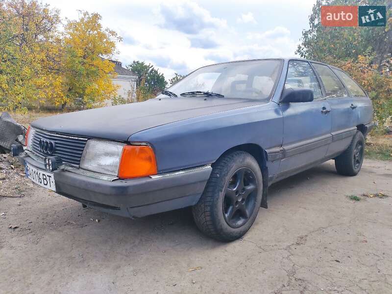 Audi 100 1983