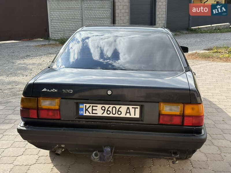Седан Audi 100 1987 в Днепре