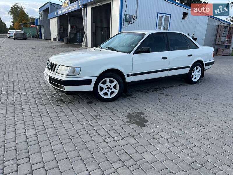 Седан Audi 100 1991 в Борщеві