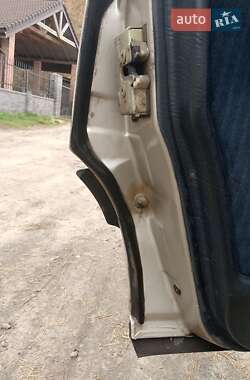 Седан Audi 100 1988 в  фото 5 Седан Audi 100 1988 в