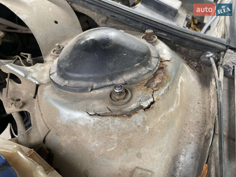 Седан Audi 100 1988 в Шумске