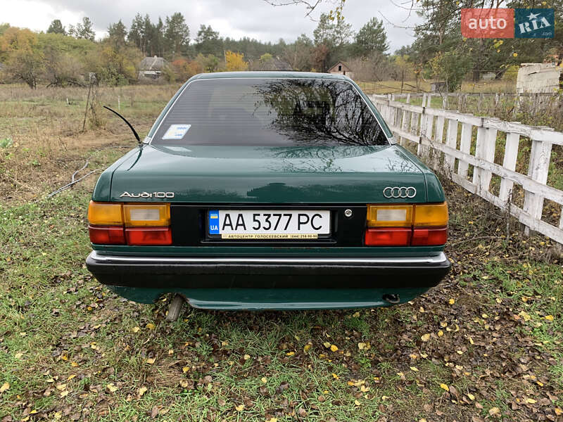 Седан Audi 100 1988 в Киеве