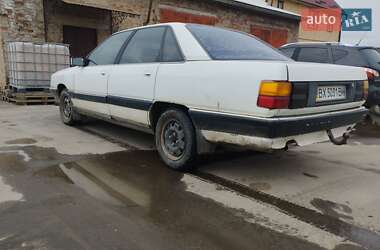 Седан Audi 100 1990 в 