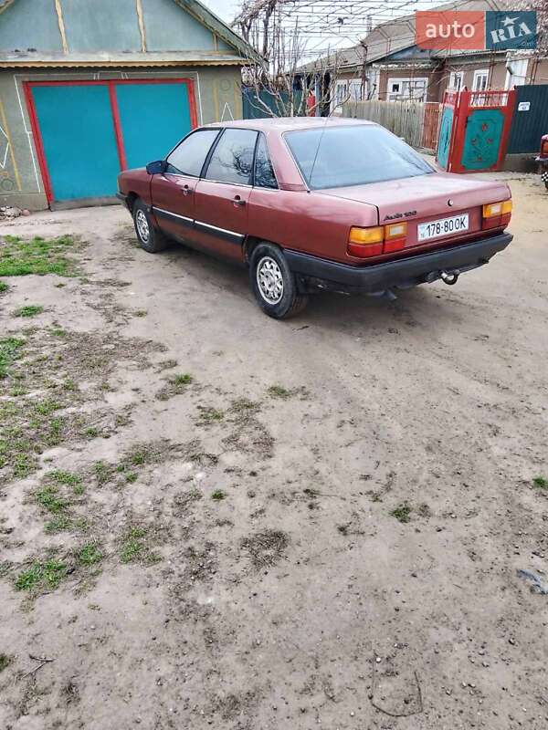 Седан Audi 100 1985 в Біляївці фото 3 Седан Audi 100 1985 в Біляївці