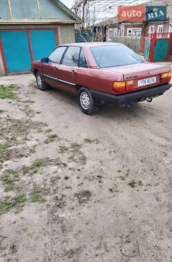 Седан Audi 100 1985 в 