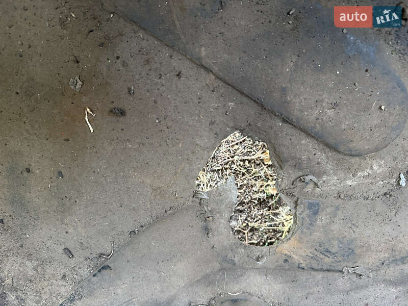 Седан Audi 100 1982 в Вишгороді