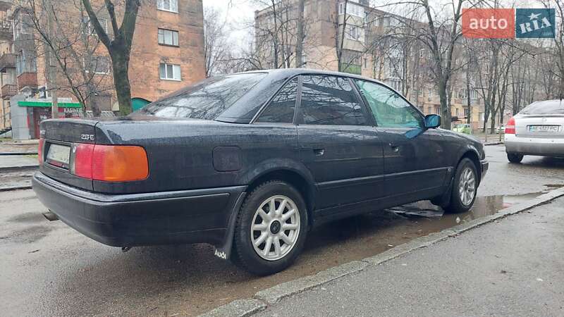 Седан Audi 100 1992 в Днепре