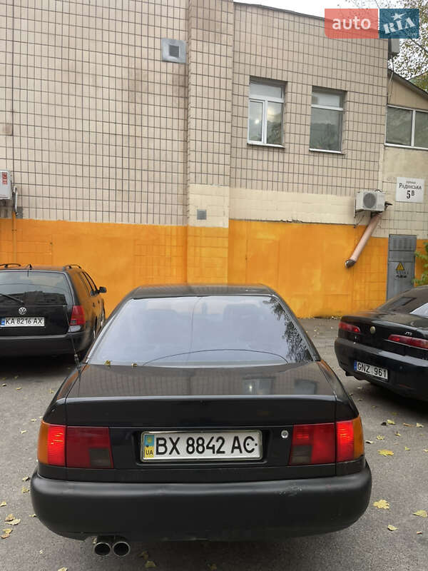 Седан Audi 100 1992 в Києві