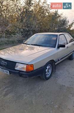 Седан Audi 100 1986 в Здолбунове