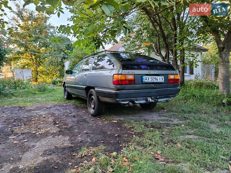 Audi 100 1990 Audi 100 1990