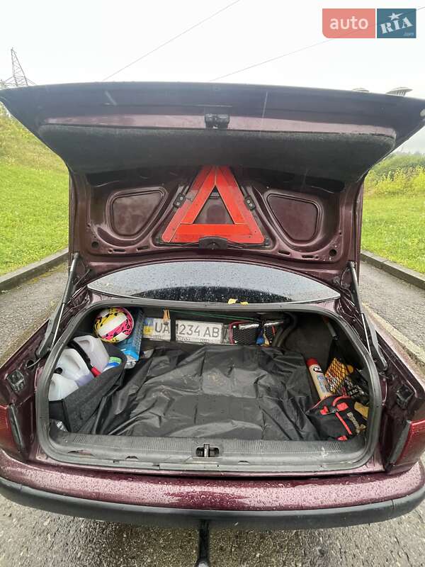 Седан Audi 100 1993 в Рівному