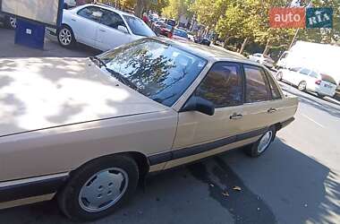 Седан Audi 100 1989 в Одессе
