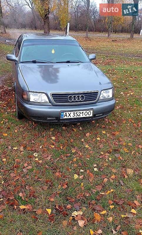 Седан Audi 100 1991 в Краснограді