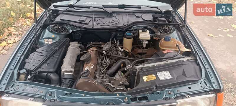 Седан Audi 100 1988 в Ровно