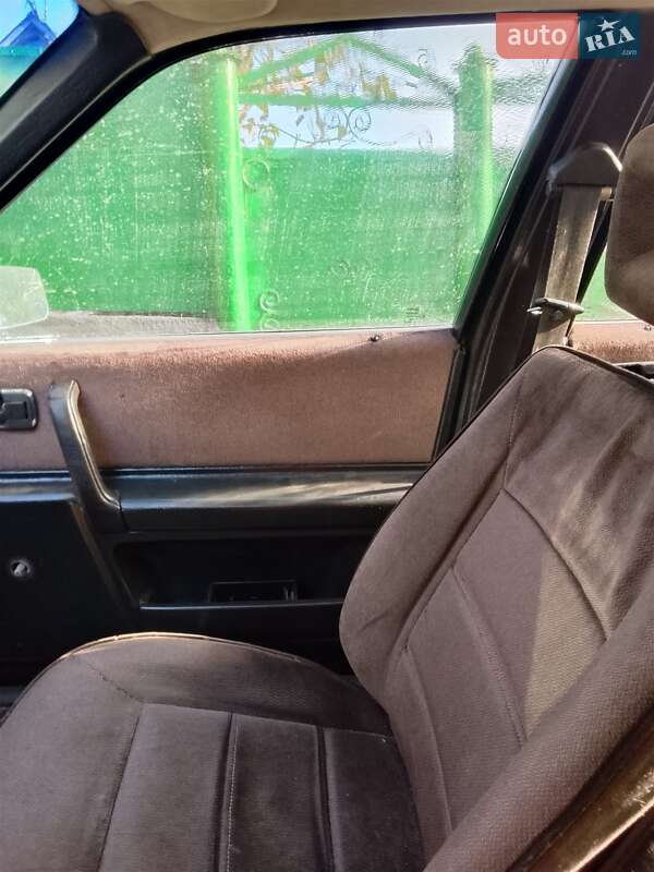 Седан Audi 100 1984 в Дунаевцах