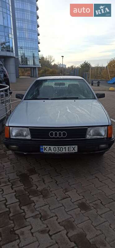 Седан Audi 100 1989 в Киеве