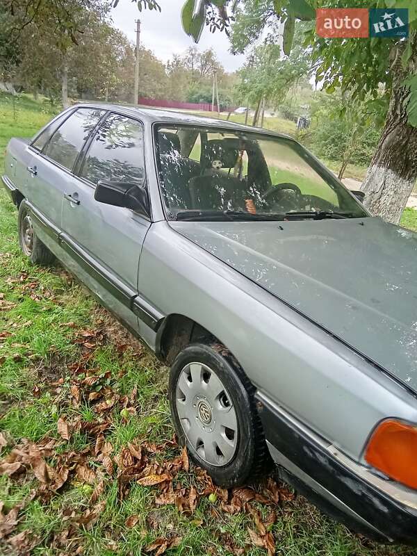 Седан Audi 100 1983 в Хмельницькому фото 3 Седан Audi 100 1983 в Хмельницькому
