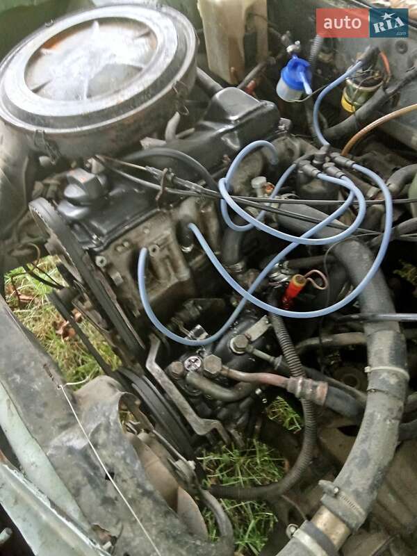 Седан Audi 100 1983 в Хмельницькому фото 5 Седан Audi 100 1983 в Хмельницькому