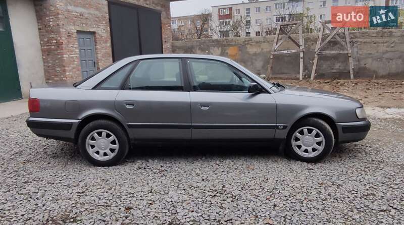Седан Audi 100 1991 в Чорткове