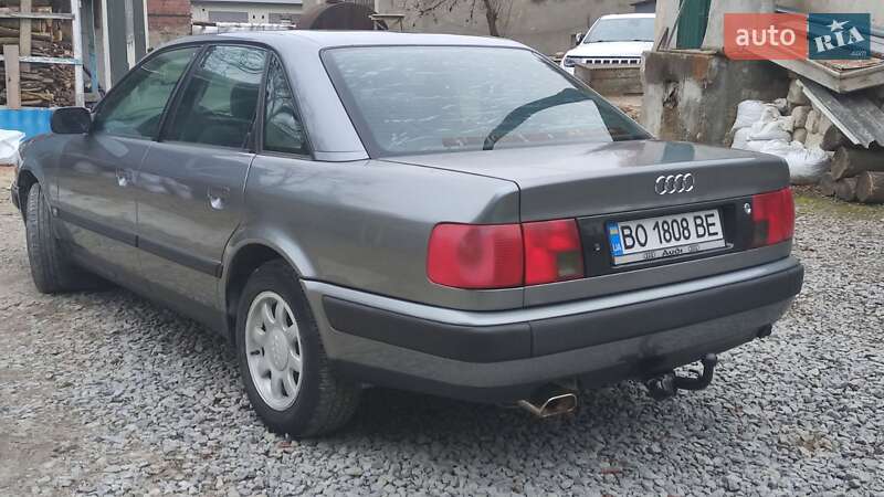Седан Audi 100 1991 в Чорткове