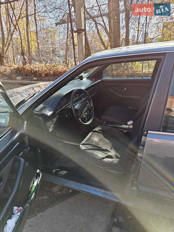 Седан Audi 100 1990 в Львові
