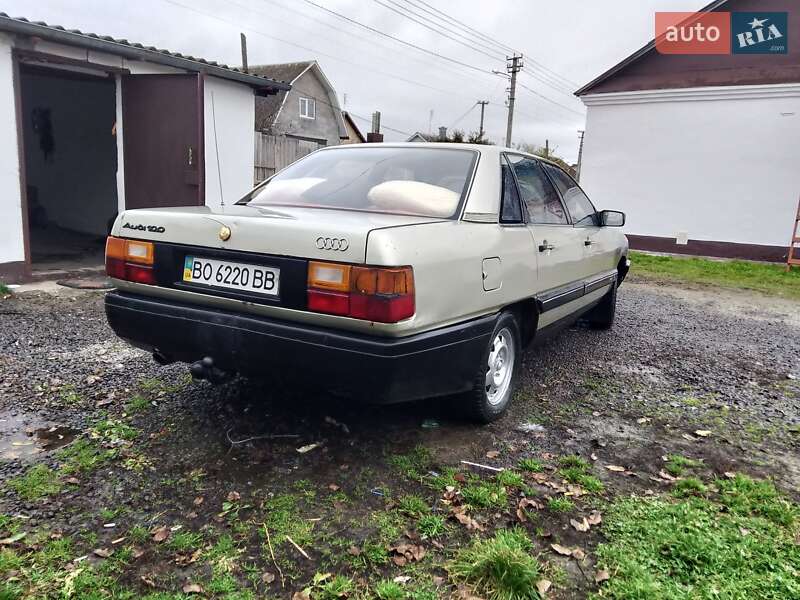 Седан Audi 100 1986 в Ровно