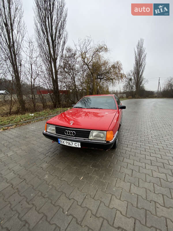 Седан Audi 100 1987 в Копычинце