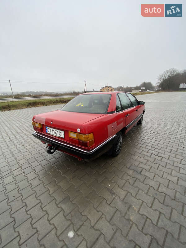 Седан Audi 100 1987 в Копычинце