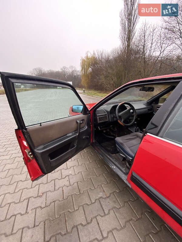 Седан Audi 100 1987 в Копычинце