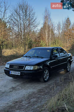 Седан Audi 100 1993 в Костополе