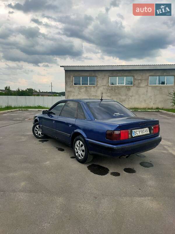 Седан Audi 100 1992 в Славуті