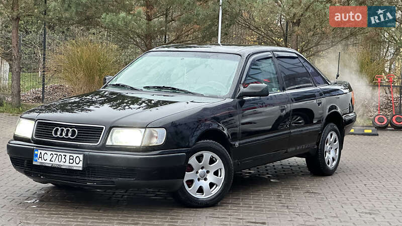 Седан Audi 100 1992 в Ровно