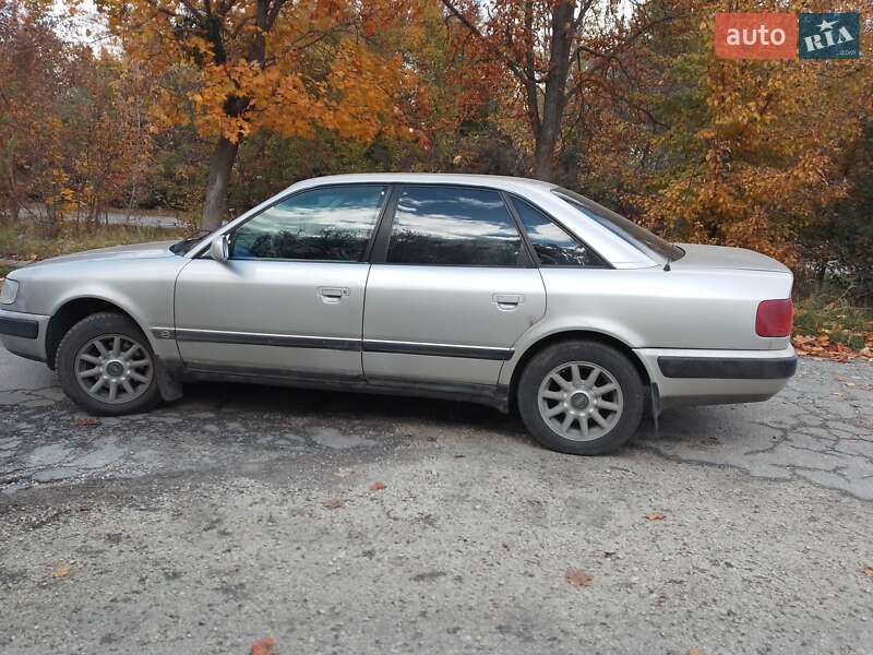 Седан Audi 100 1992 в Новій Ушиці