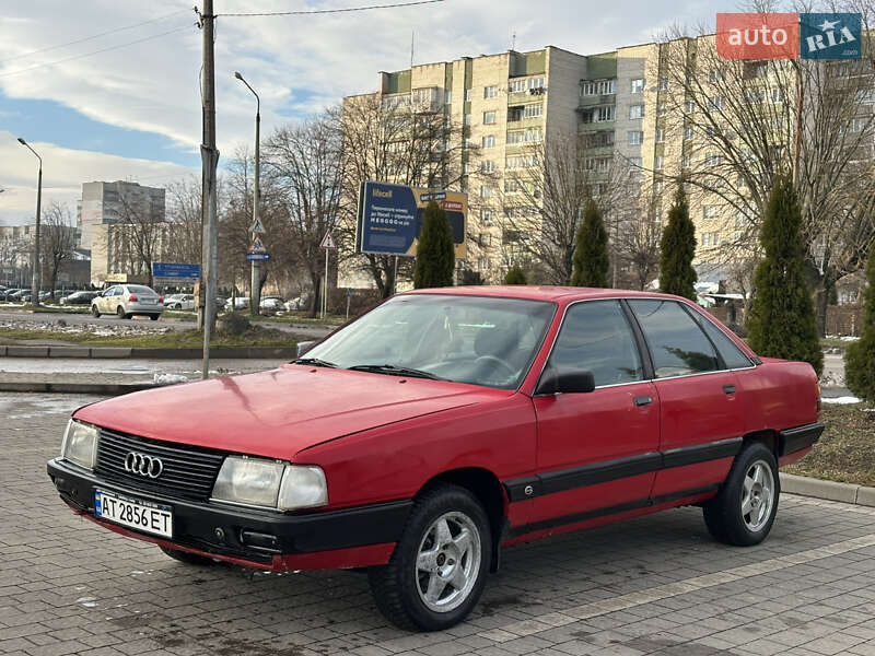 Седан Audi 100 1988 в Дрогобыче