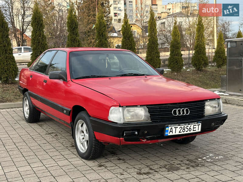 Седан Audi 100 1988 в Дрогобыче