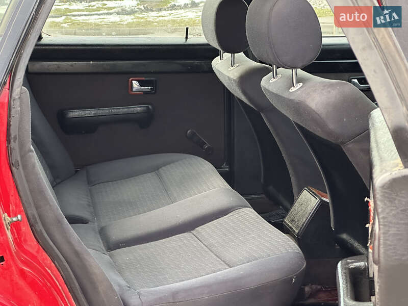 Седан Audi 100 1988 в Дрогобыче