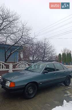 Седан Audi 100 1989 в Ратным