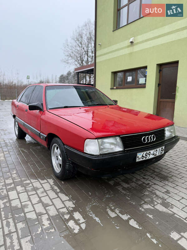 Седан Audi 100 1988 в Богородчанах