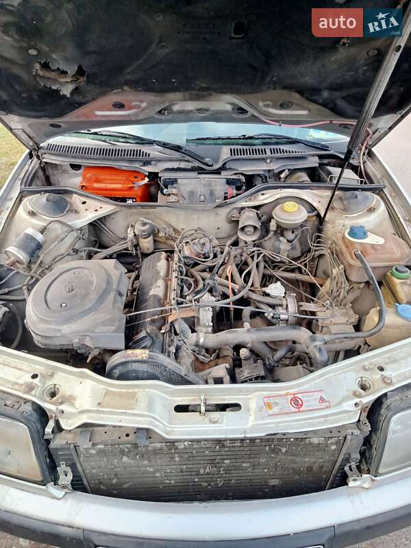 Універсал Audi 100 1991 в Макарові