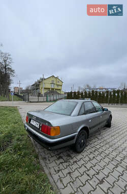 Седан Audi 100 1993 в Черновцах