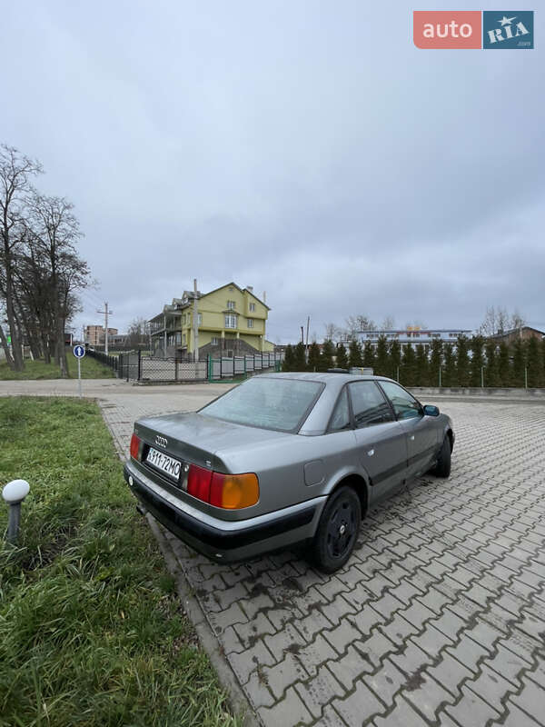 Седан Audi 100 1993 в Черновцах
