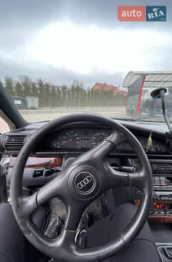 Седан Audi 100 1993 в Черновцах
