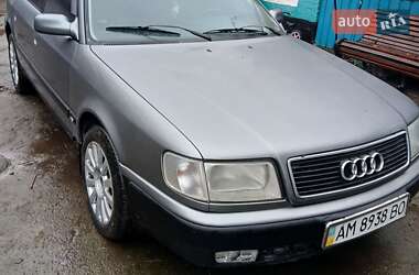 Седан Audi 100 1991 в Казатине