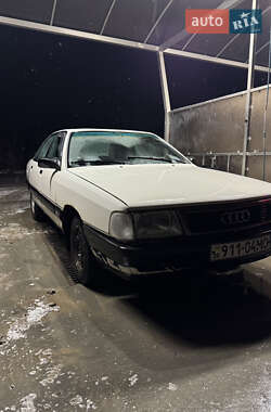Седан Audi 100 1990 в Черновцах