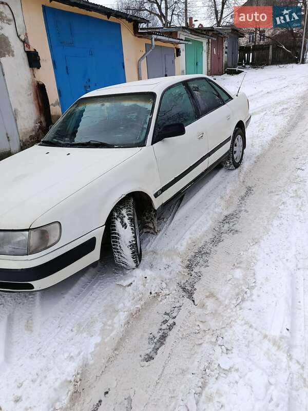 Седан Audi 100 1991 в Чорткове