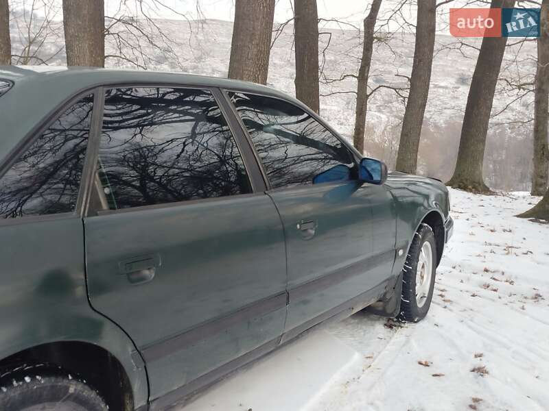 Седан Audi 100 1991 в Черновцах
