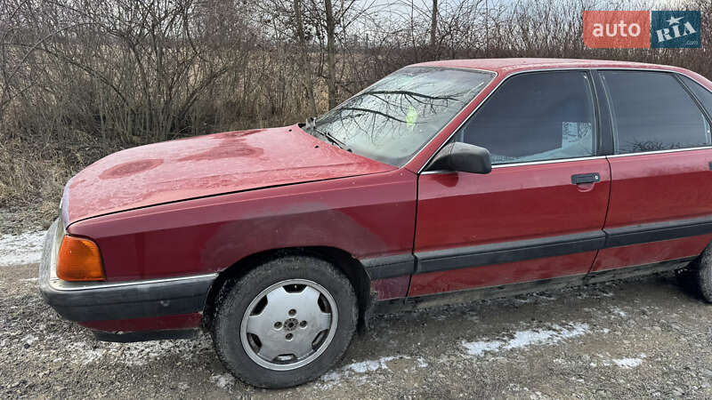 Седан Audi 100 1986 в Берегово