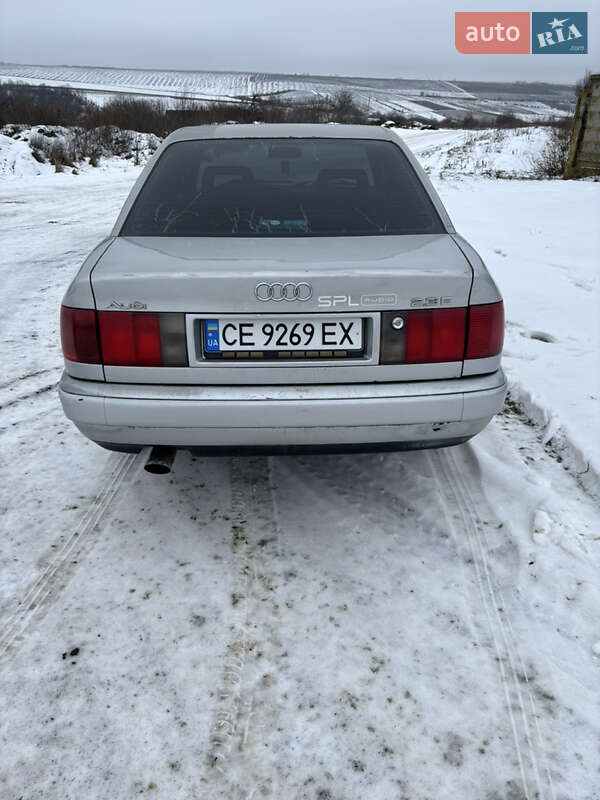 Седан Audi 100 1994 в Хотине